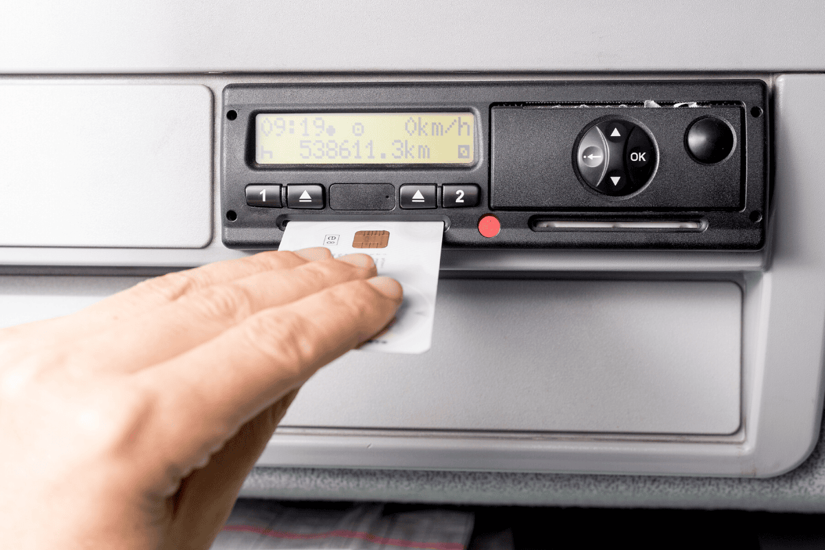 The Benefits of Remote Tachograph Downloads: Enhancing Fleet Management and Compliance